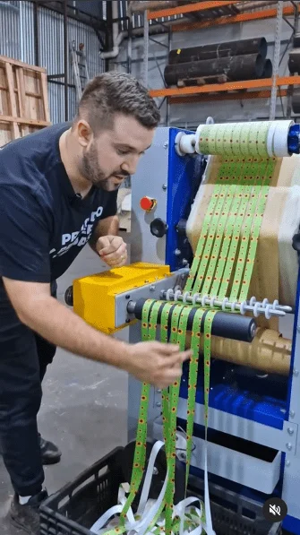 Máquina de estampar fita