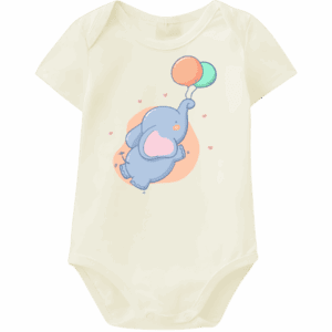 Macaquinho infantil estampado, contendo um elefante pequeno voando, com bexigas amarradas em sua tromba, com um sentimento de felicidade. O macaquinho infantil foi estampado utilizando uma impressão digital têxtil DTF da Teros Print DTF 60.